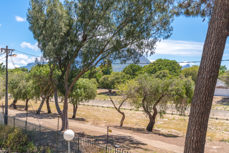 2 Bedroom Property for Sale in Pinelands Western Cape